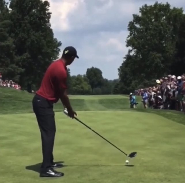 bsheridangolf's tweet image. Better players always take a last look at their intended target before they pull the trigger. Stay target 🎯 focused. This can quite internal chatter and allows you to react to your target and stay in the moment. 

#tigerwoods #mentalgame #preshotroutine #golfcoach…