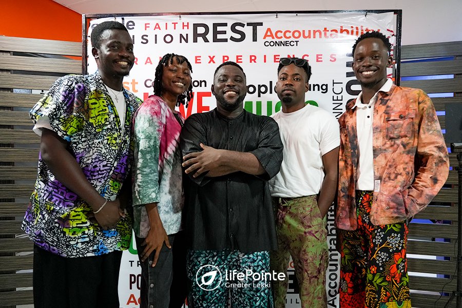 LifePointeGL's tweet image. What an honor to have our pastors Busola Wale-Siyanbola, Emmanuel Olajitan and Guest Ayodele Enoch and his band with us at the launch service of LifePointe Greater Lekki! 🙌🏽💛 Thank you all for your love, prayers, and declaration over the house and its leadership.