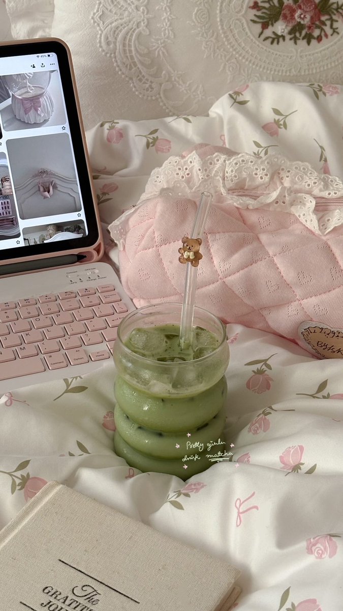 b24yx's tweet photo. A girl with big goals 🍵🧸🎀 https://t.co/sm2JpxlytO