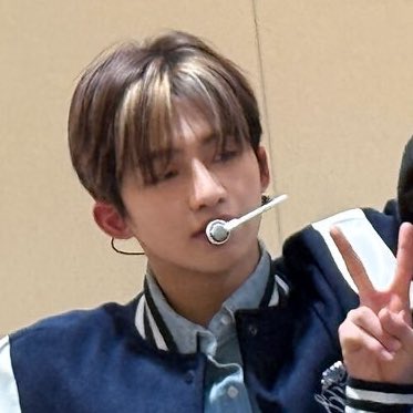 커비 .. tweet media