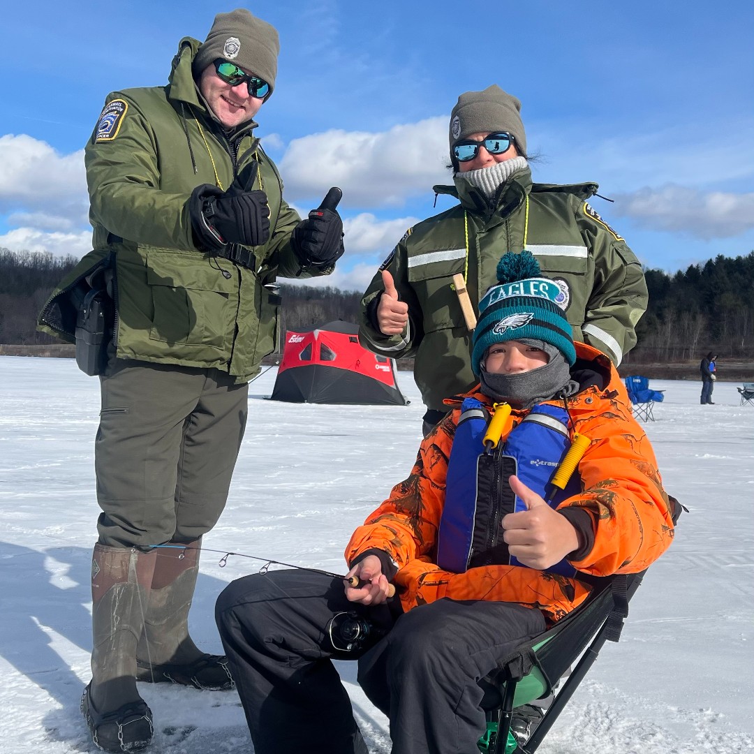 pafishandboat's tweet image. 👍👍 This angler is ready for Superbowl LIX! 

#PAFishandBoat #Fishing #IceFishing #Winter #Superbowl