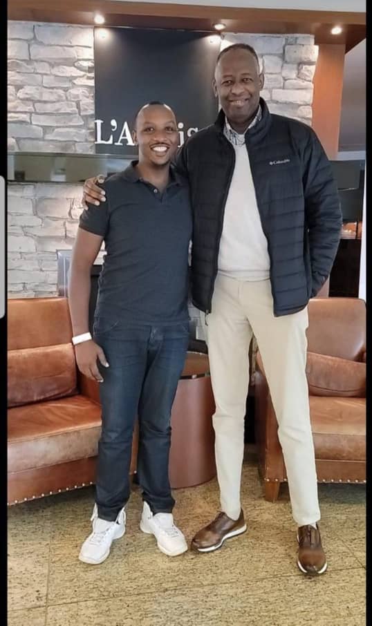 mbaya_cedrick's tweet photo. Quand on a eu à toucher ce monsieur Kanyoni @JKanyoni !! Plusieurs se sont opposés à ces attaques ici sur X !! Pourquoi les congolais sont faibles d'esprit ?? Kanyoni est ici sur cette photo avec le nouveau vice gouverneur du nord Kivu ! @JudaRdc @guy_assy https://t.co/xsQ51HhoLq