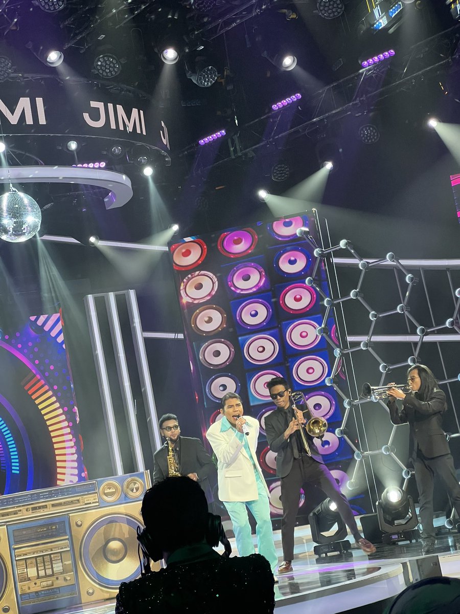 tv3malaysia's tweet photo. jom undi untuk JIMI kalau anda rasa dia layak menjadi Juara OIAM
KLIK UNTUK MENGUNDI ⬇⬇
https://t.co/faSjKykprK
#JIMBROS #TeamJimi #CSOIAMTV3 #OIAM https://t.co/jptej8osnn