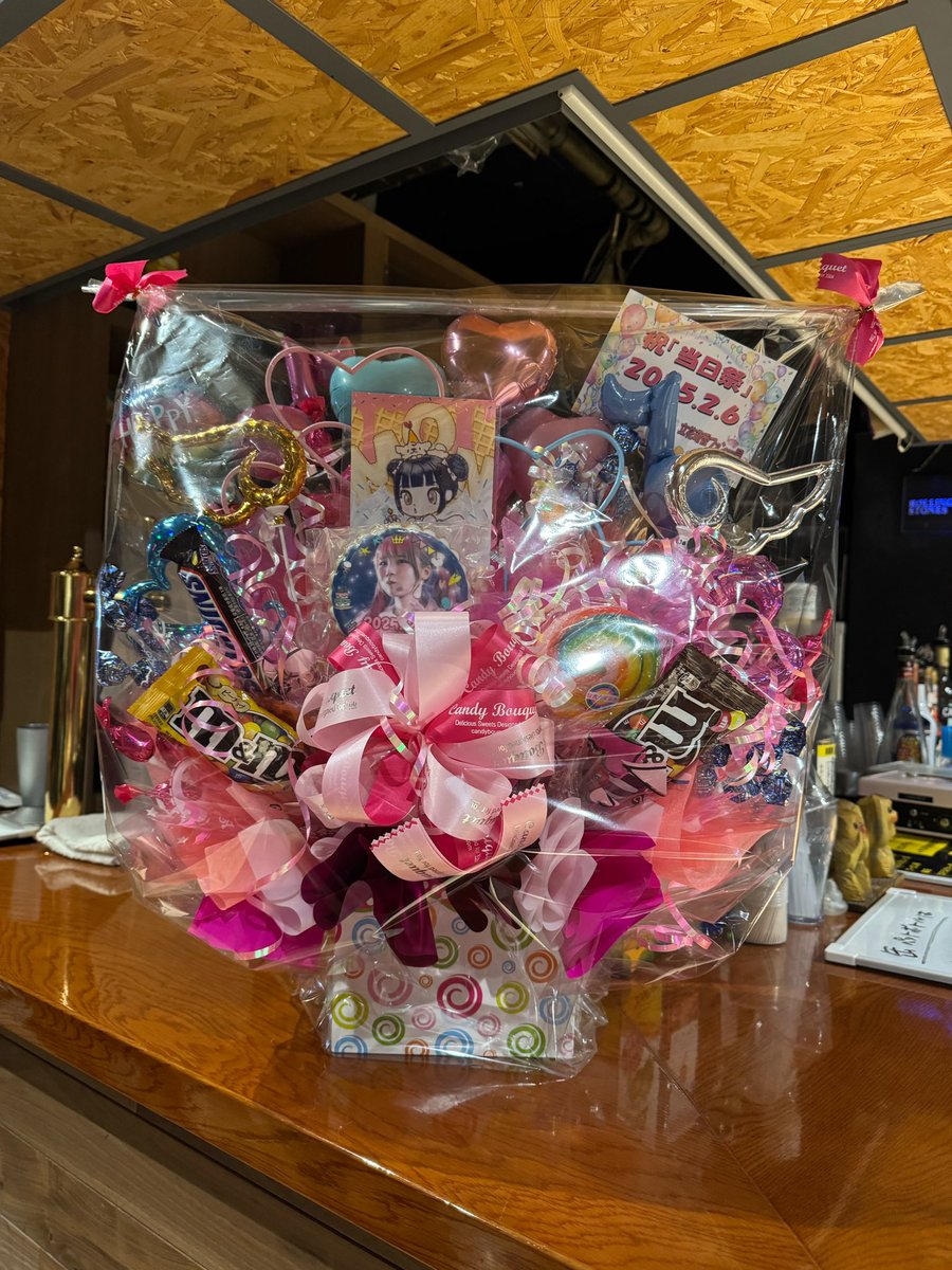 mon_fanproject's tweet photo. もんちゃんのおたんじょうかい！、
当日祭のサプライズ企���にご協力頂きありがとうございました。
皆様のおかげで素敵な景色を作る事が出来ました。
たくさんの方に祝って頂き、幸せそうなもんちゃんを見れて本当に良かったです！
来年も皆様と一緒に素敵なお祝いが出来たらいいなと思っています！ https://t.co/niTk20DEDR