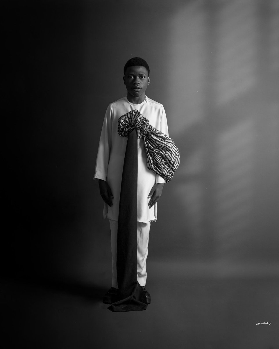sanmistyle's tweet image. To be black and beautiful 🖤🤍
Thursday is my birthday
Couldn’t wait to share this picture
I designed the outfit