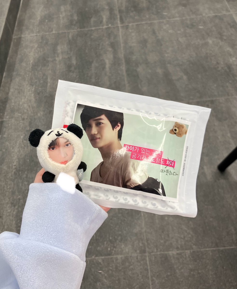 _mydoor's tweet photo. 트친여러분
제 서방님이 제대한대요…
#Time_With_KAI #종인이_소집_잠금해제
#카이_소집해제_디데이 #올해는_종인이랑_재밌어주금
#WelcomeBackOurKai https://t.co/YXBGuID2qk