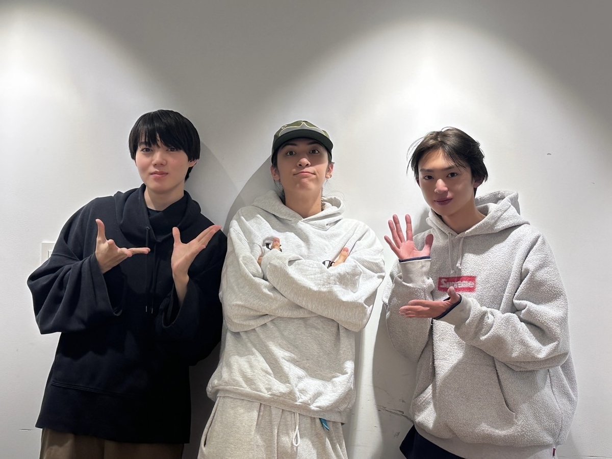 Lienel_official's tweet photo. 〖RADIO_INFO〗

* ────────── *
　　Spotify podcast
「恵比寿のチルい部屋」
* ────────── *

#92 に #Lienel から #近藤駿太 が出演🎙

SUPER★DRAGON：#古川毅 さん
原因は自分にある。：#小泉光咲 さん

https://t.co/Zp1q5qzDnl

ぜひお聴きください🎶 https://t.co/Ci9QZJPZBM