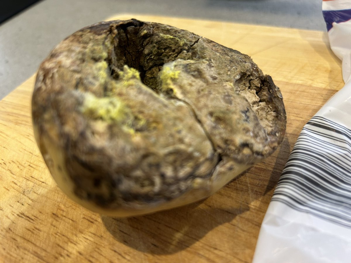 @exTHE_Knifeman tweet media