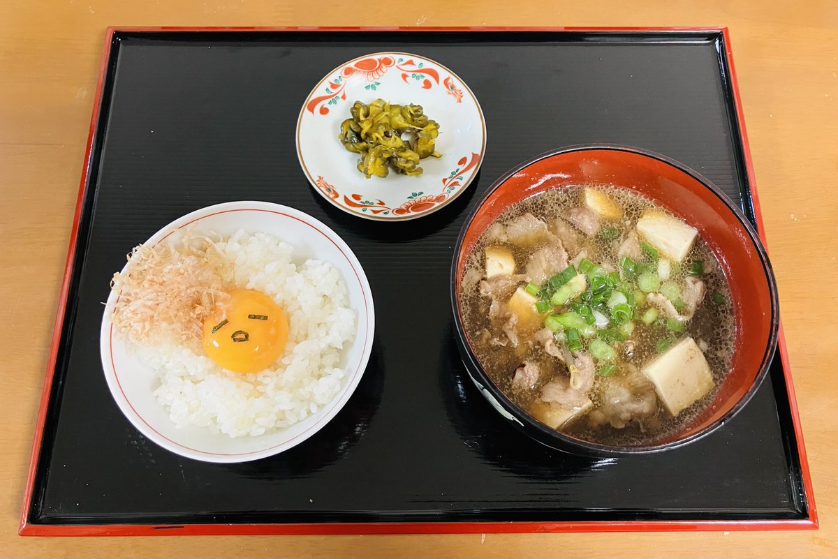 chiyuki317's tweet photo. 今日のちゆき'sくっく達🍚

⚫︎肉吸いとぐでたまごかけご飯モーニング🥚
⚫︎大胆にすき焼き🥩
⚫︎パンの耳ラスクでティータイム🫖

いっぱい食べたから夜はバナナ1本にしました😂🍌 https://t.co/iGh51UIKy3