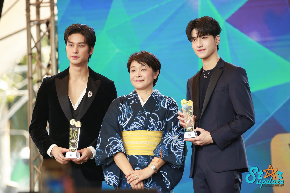 _BLNEWS's tweet photo. #AugustMac, Japan Expo Thailand 2025'te 'En Popüler Yeni Oyuncu' ödülünü kazandı!

#augustvachiravit #nattapatmac 
#JAPANEXPOTHAILAND2025 
#JAPANEXPOTHAILANDAWARD2025 https://t.co/ER8BcYJRDh