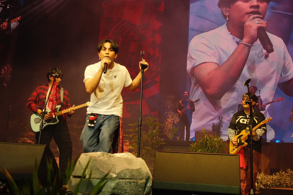 PINK SODA with Maki! #COJSilakboTheConcertD2