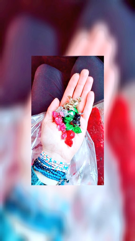 💜 Good Evening 💜

💙I love the simple life

🩷I can smile and enjoy it with a:

🫰 letter
🫰flower
🫰 small gift
🫰food
🫰Chocolate
🫰even someone's smile.

🩷🍬🩵