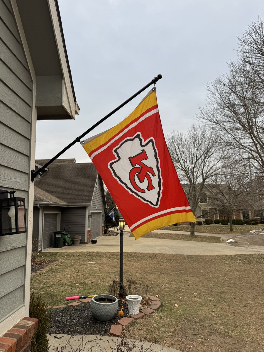 Aaron Parris tweet media