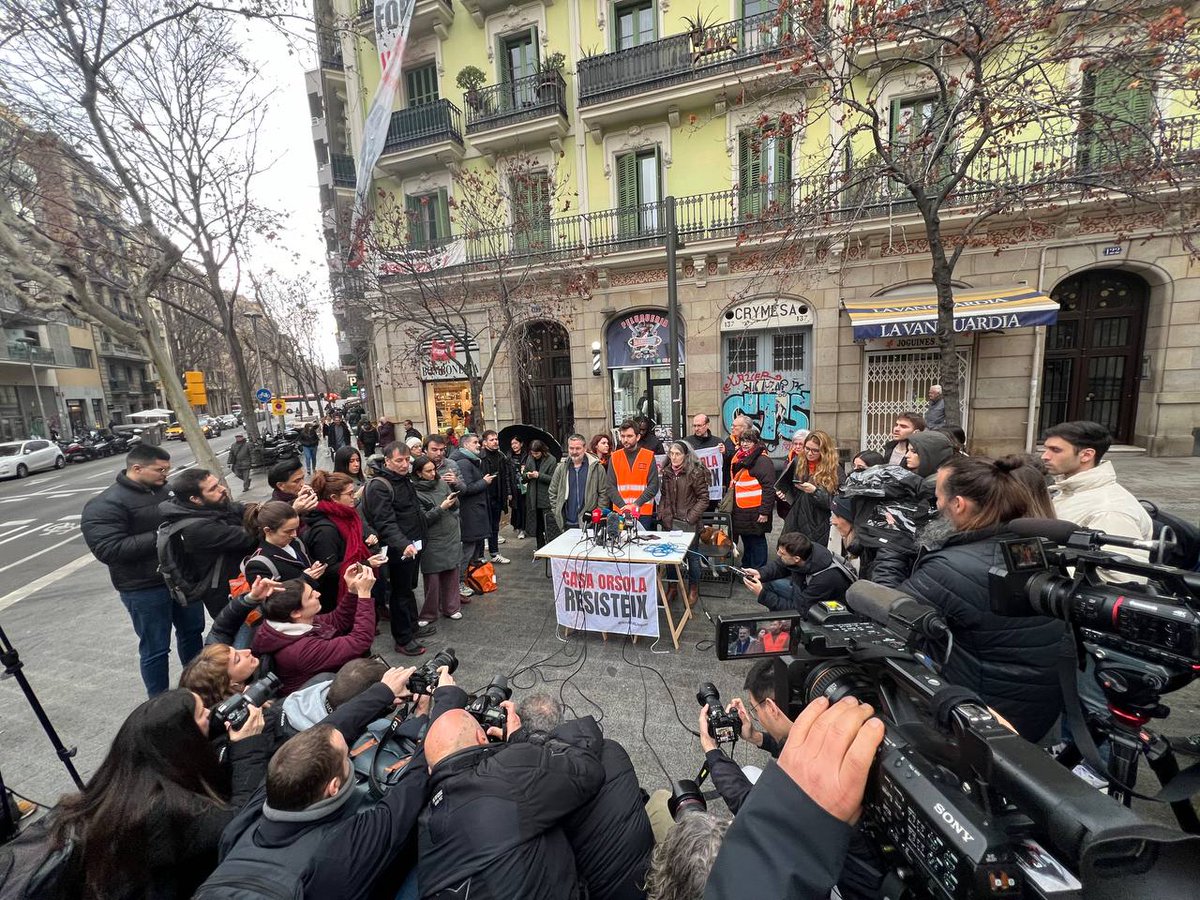 #HABITATGE | El <a href="/SindicatLloguer/">Sindicat de Llogateres i Llogaters</a> denuncia que <a href="/bcn_ajuntament/">Ajuntament de Barcelona</a> amb la compra per 9,2 milions de #CasaOrsola "premia" la propietat Lioness Inversiones directa.cat/lajuntament-de… ✍️ <a href="/AlbertAlexan/">Albert Alexandre</a>