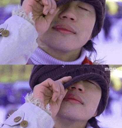 은원이랑, 태정이 같이 방청소 하는 거 보고싶어,,ㅋㅋㅋ🥲
방안에 저 쓰레기들이 계속 거슬림 제바. ㅋㅋㅋㅋㅋㅋ