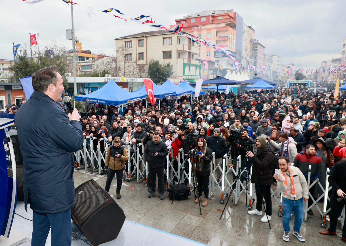 Sultanbeyli Hamsi Festivali'mizi büyük bir coşkuyla gerçekleştirdik. Horondan kemençeye, tulumdan halk oyunlarına kadar eğlence dolu festivalimizde 10 bini aşkın vatandaşımıza hamsi ekmek ikram ettik. 

Festivalimize katılıp coşkumuza ortak olan; İl Başkanımız Sn.