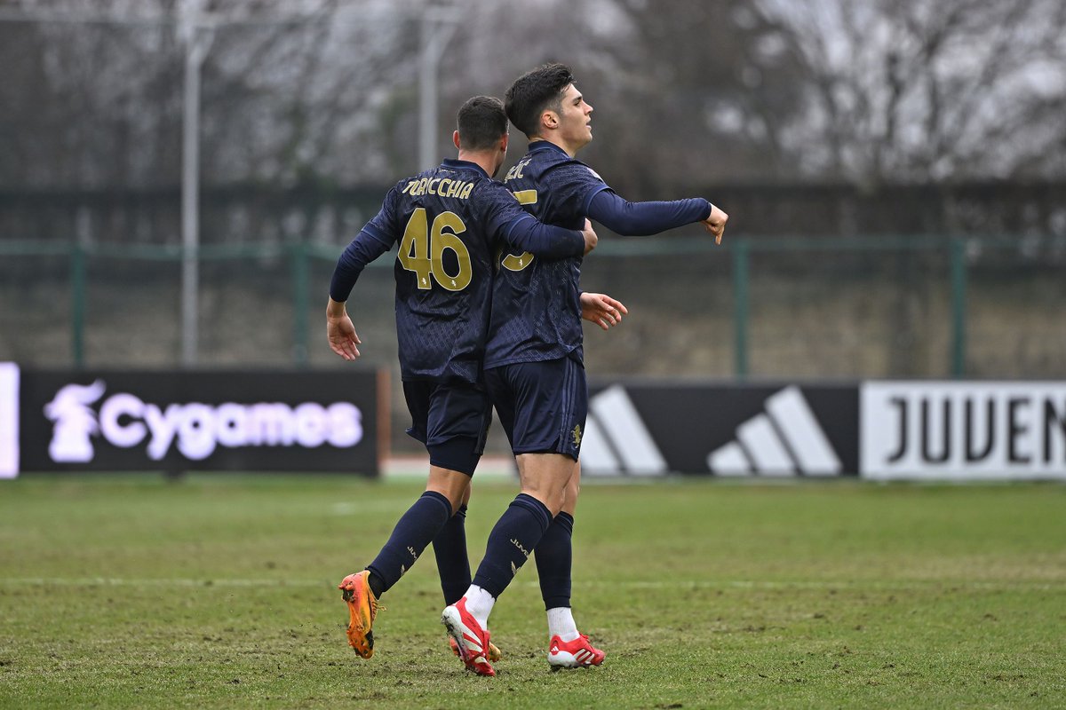 JuventusFC tweet media