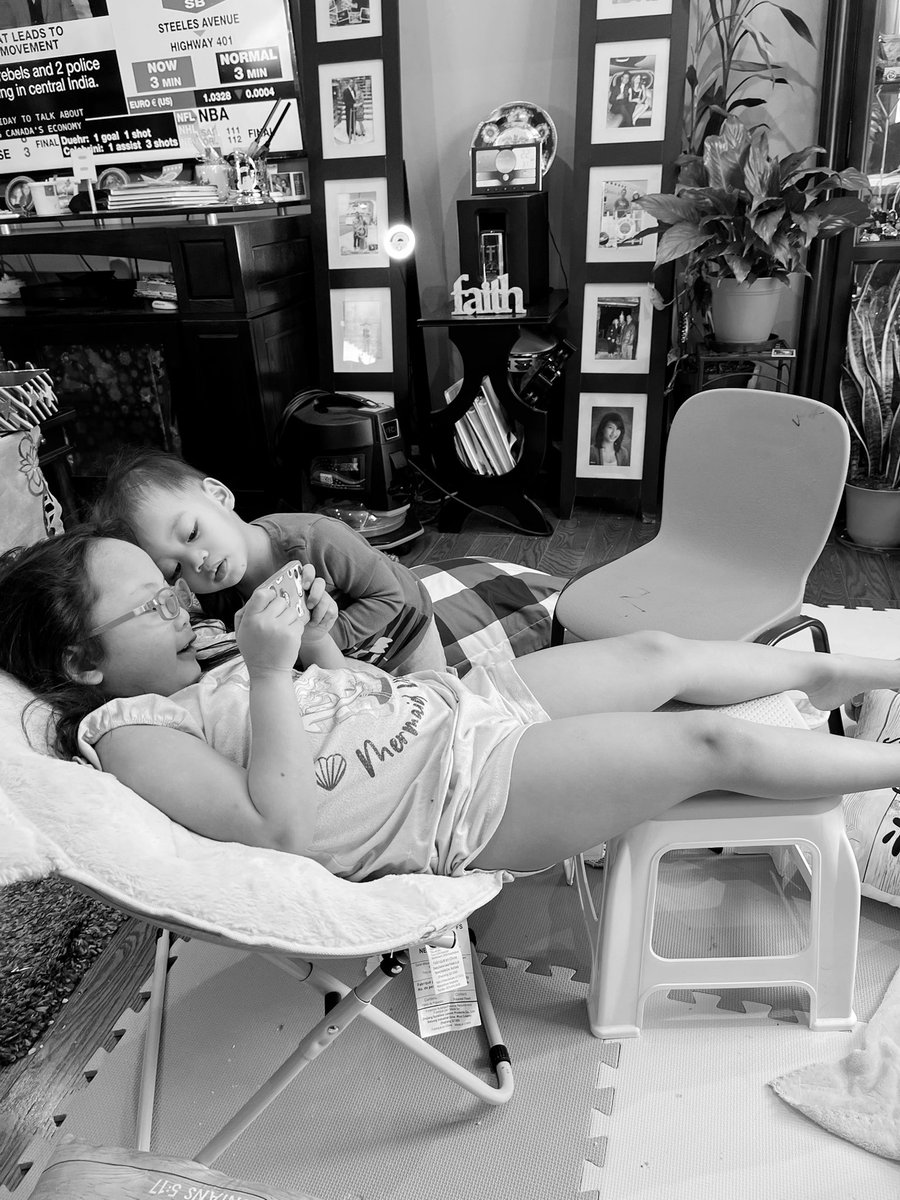 MichaelaBcr's tweet photo. Kids are at my in-law’s… my babies ☺️ https://t.co/NXkILc6hlG