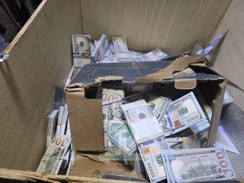 BREAKING: National security has seized a large cache of fake US dollars, Ghanaian cedi notes, and suspected gold bars concealed in 12 shipping containers at a Sapeiman warehouse. Two containers remain unaccounted for as authorities hunt for suspects, including a ringleader