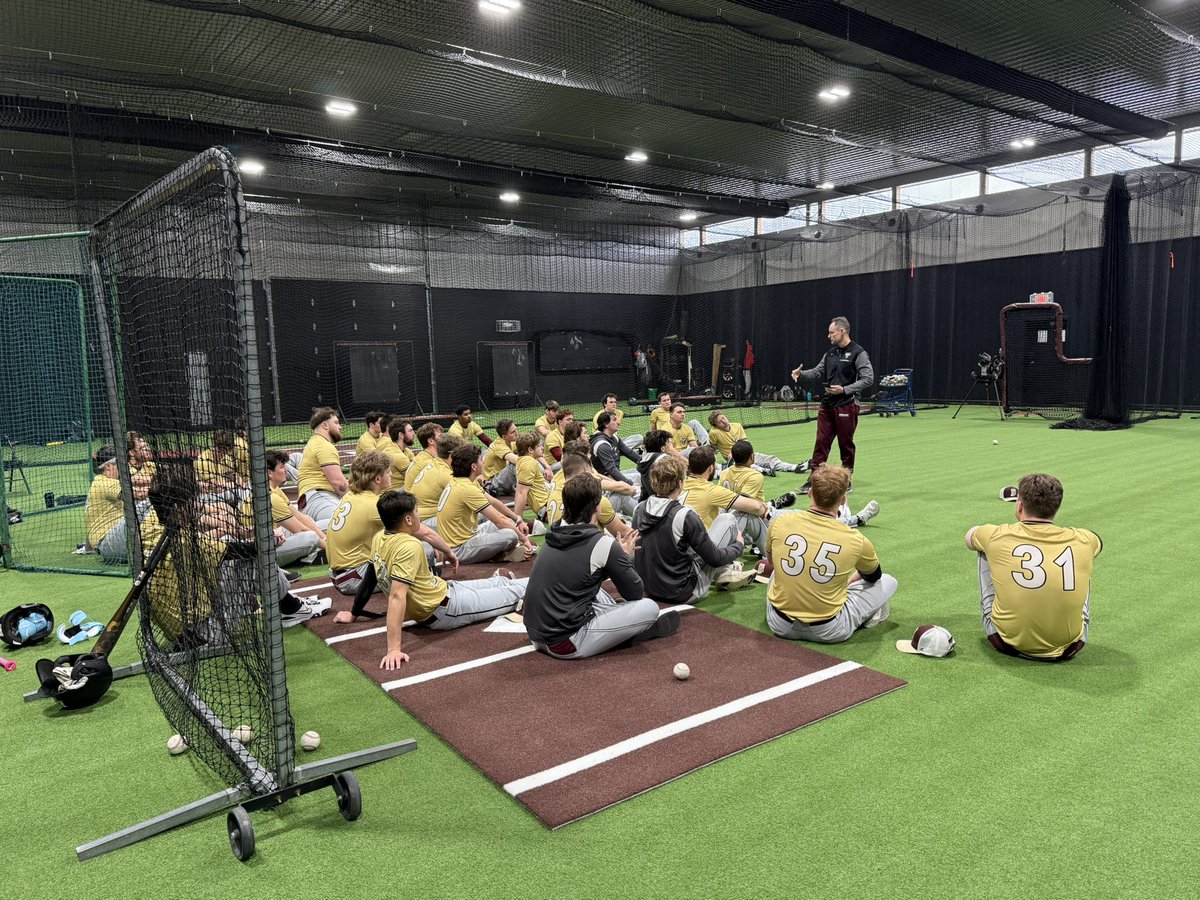 Best part of Sunday practices <a href="/EarlhamBaseball/">EarlhamBaseball</a> are Coach Pennington’s mini sermons.

Always a lesson that we can apply to the game, but more importantly we can apply to life when our playing career is over.

Developing good human beings.