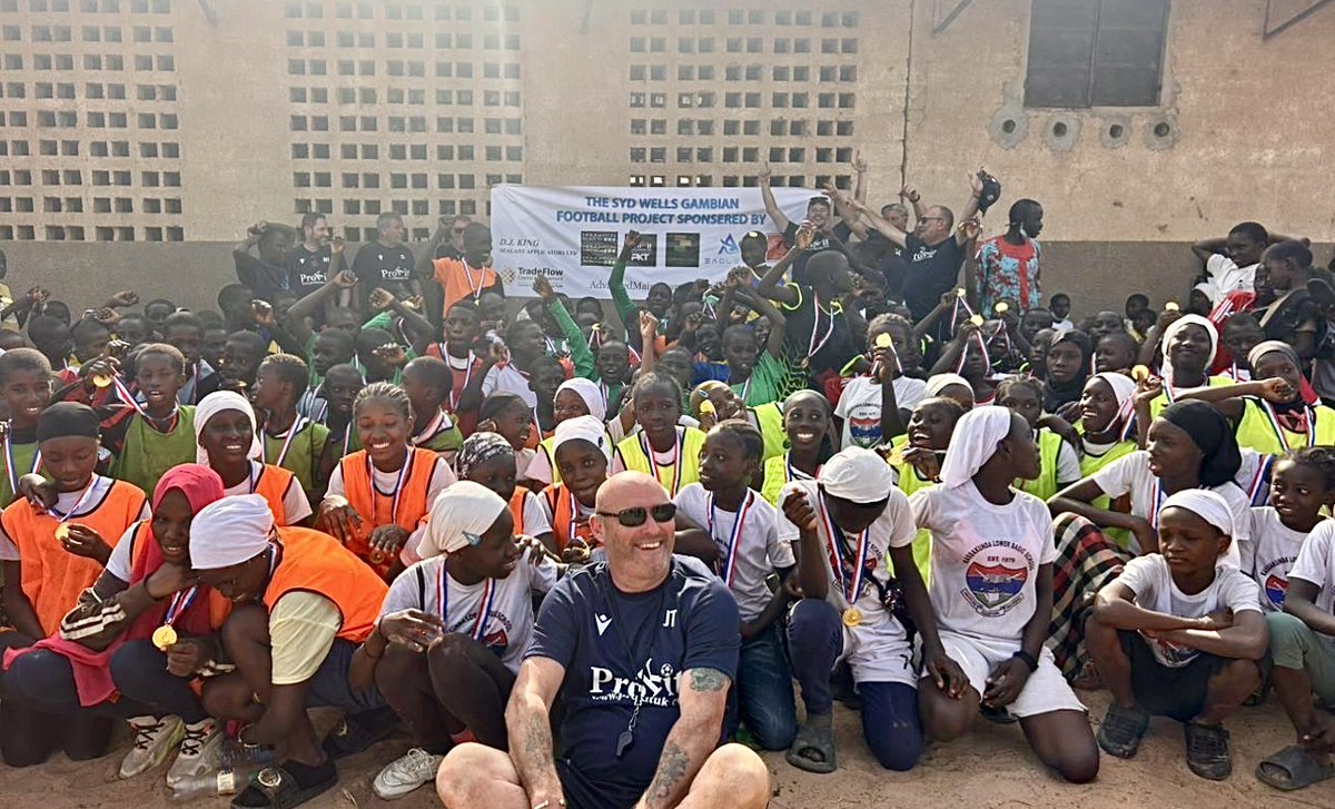 EagleAILabs's tweet image. Making Waves of Change: Eagle AI Labs' Journey in Gambia

As we speak, our leadership team is making meaningful strides in Gambia, partnering with the Gambia Football Society to create lasting change in local communities. This hands-on engagement exemplifies Eagle AI Labs'…