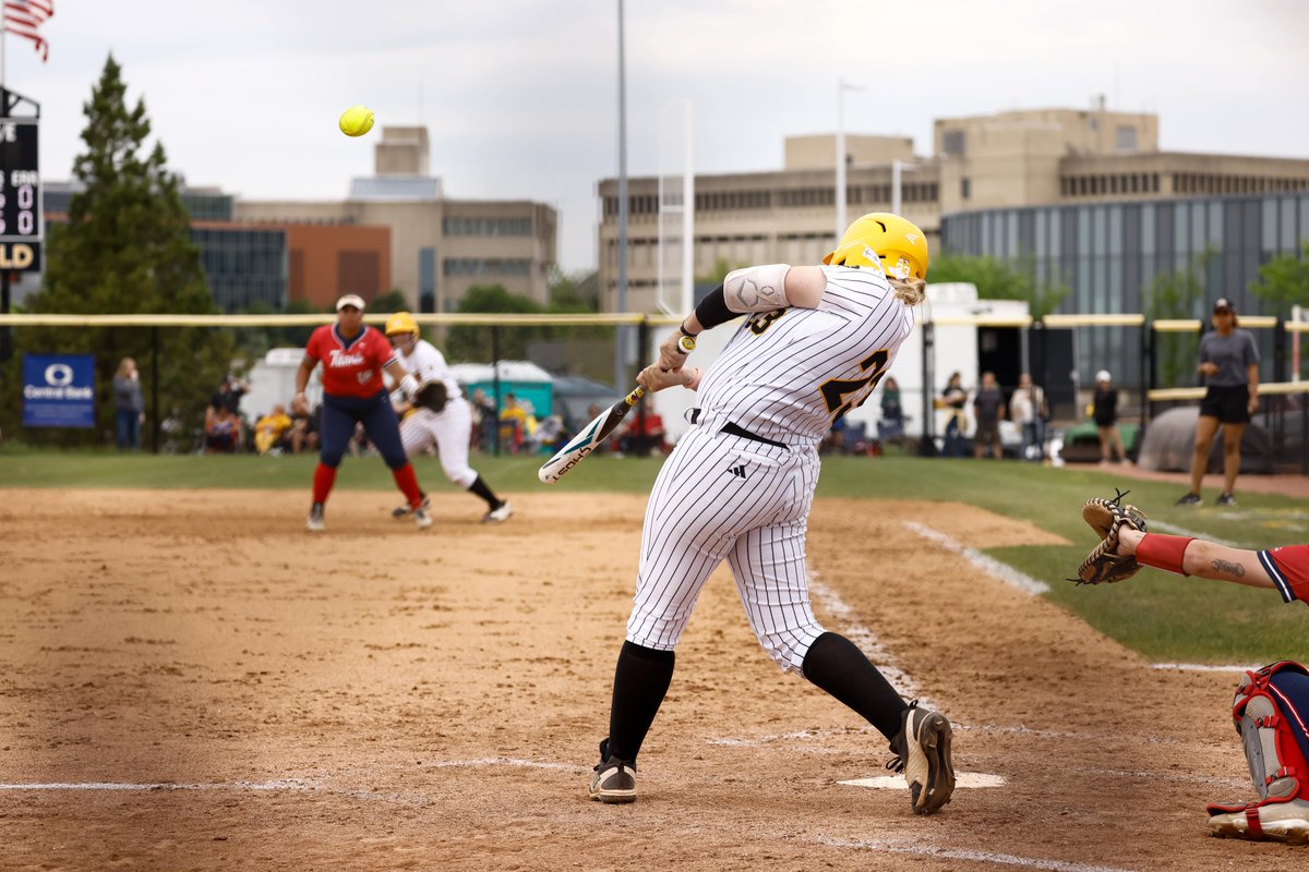 NKU Softball ๐ฅ (@nkunorsesb) on Twitter photo NKU currently leads the <a href="/HorizonLeague/">Horizon League</a> in EVERY offensive category (.AVG, OBP, SLG%, OPS, AB, R, H, 2B, 3B, HR, RBI, TB, BB, HBP, SF, SH, SB). ๐ฅ
Raking. NKU currently leads the <a href="/HorizonLeague/">Horizon League</a> in EVERY offensive category (.AVG, OBP, SLG%, OPS, AB, R, H, 2B, 3B, HR, RBI, TB, BB, HBP, SF, SH, SB). ๐ฅ
Raking.