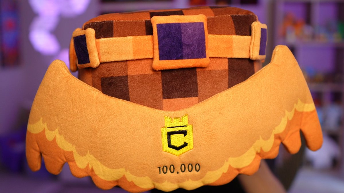 Anthony/Couriway (@realcouri) on Twitter photo You may have seen it if you tuned in for the preview after my 5,000th speedrun, but I've partnered with <a href="/BlockHeadzStore/">BlockHeadz</a> to release a very silly and squishable plushy in celebration of the challenge.
It'll be available starting on February 22nd for 45 Days! Yippee!! You may have seen it if you tuned in for the preview after my 5,000th speedrun, but I've partnered with <a href="/BlockHeadzStore/">BlockHeadz</a> to release a very silly and squishable plushy in celebration of the challenge.
It'll be available starting on February 22nd for 45 Days! Yippee!!