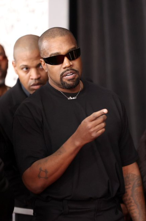 dipesh0406's tweet photo. Former 'Friends' Star Calls on Elon Musk to Ban Kanye West from X
Read Here:
https://t.co/mtZVfOKa3E
#BanKanyeWest
#seeviralhub
#MuteKanye
#StopHateSpeech
#HoldHateAccountable
#NoPlatformForHate
Image Credit:@BillGiro https://t.co/LodvDkmCxT