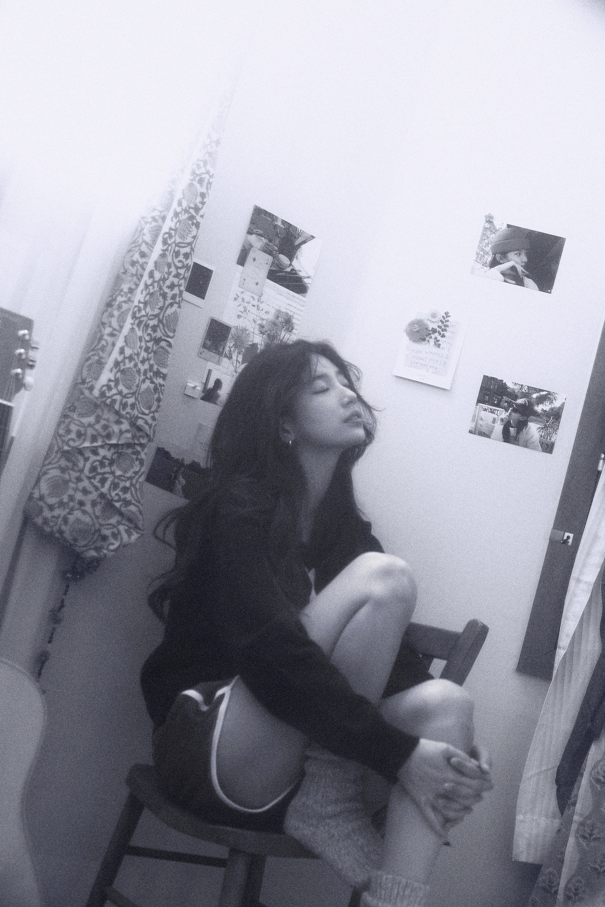 GjWqlr6aoAAydgg?format=jpg&name=4096x4096