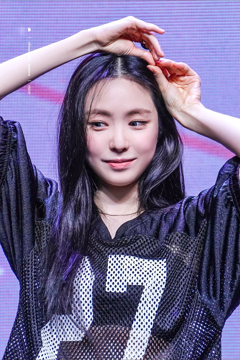 cloud_for_naeun's tweet photo. 나은언니 생일축하해요 !!
곁에 있어줘서 고맙고 언제나 낭만해💗

-
-

250202. 손나은 첫 번째 팬미팅 [Better SonDay]

⊹⁺⸜ @1994marcellasne ⸝⁺⊹

#Better_SonDay #TheNaeunDay
#손나은 #나은 #naeun https://t.co/N65DMxFNEP