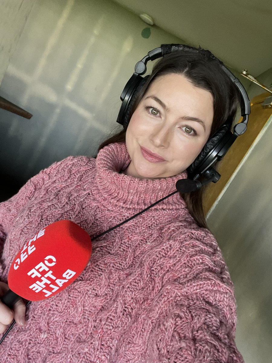 Meghann_Scully's tweet photo. 🏑 In the Gaelic Grounds for Limerick V Tipp with @offtheball @NewstalkFM #LimVTipp https://t.co/21jfpQskPe