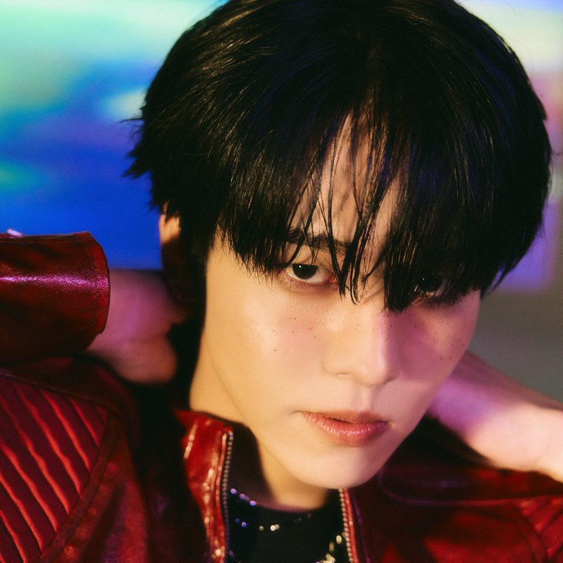 koiforyuto's tweet photo. 유토님 보법이 다르잖아 지금 
무슨 결심을 하신거지 지금 진대 필요해
편의점의자 드르륵칵 해야 돼 진심 https://t.co/drE78R57iB