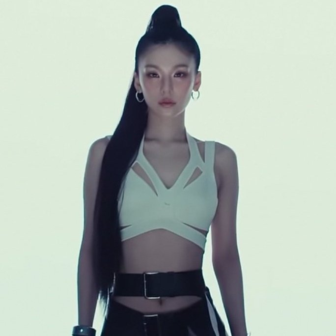 itzy yeji                           soloist yeji