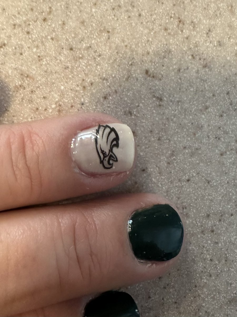 kebbitzer's tweet photo. @PHLEaglesNation Nails are done exactly the same as 2018 https://t.co/xVxW5sZftg