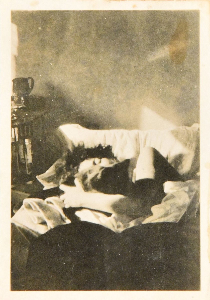 Claire Harman (@claire_harman) on Twitter photo 'I, so wary of traps,
So skilful to outwit
Springes and pitfalls set
Am caught now, perhaps'
Sylvia Townsend Warner asleep with Thomas the cat, caught by her lover Valentine Ackland. From 'The True Voice of the Heart', now at
journals.uclpress.co.uk/stw/article/id… <a href="/ReadingSylvia/">Sylvia Townsend Warner</a> <a href="/UCLpress/">UCL Press</a> 'I, so wary of traps,
So skilful to outwit
Springes and pitfalls set
Am caught now, perhaps'
Sylvia Townsend Warner asleep with Thomas the cat, caught by her lover Valentine Ackland. From 'The True Voice of the Heart', now at
journals.uclpress.co.uk/stw/article/id… <a href="/ReadingSylvia/">Sylvia Townsend Warner</a> <a href="/UCLpress/">UCL Press</a>