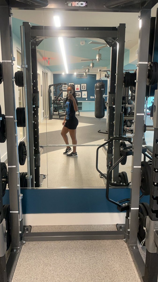 Originally_Jane's tweet image. It’s been awhile…still in the gym… still fine