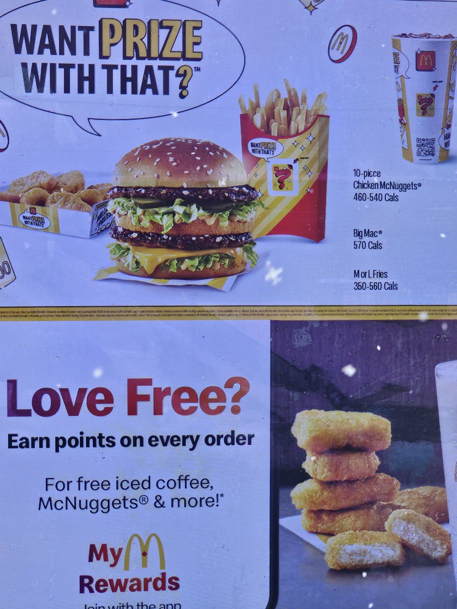 I thought in Ontario food advertising had to reflect reality.  There is ZERO chance 10:1 patties are this big relative to the big Mac bun <a href="/McDonaldsCanada/">McDonald's 🇨🇦</a>