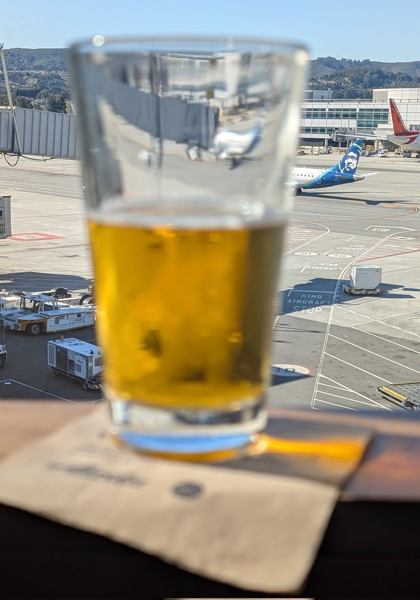Brian M. Westbrook (@brianwestbrook) on Twitter photo You got the wings? 👍🏻
I'll bring the local draft beer! 🍺
#teamwork #pregame #avgeek #iflyalaska You got the wings? 👍🏻
I'll bring the local draft beer! 🍺
#teamwork #pregame #avgeek #iflyalaska