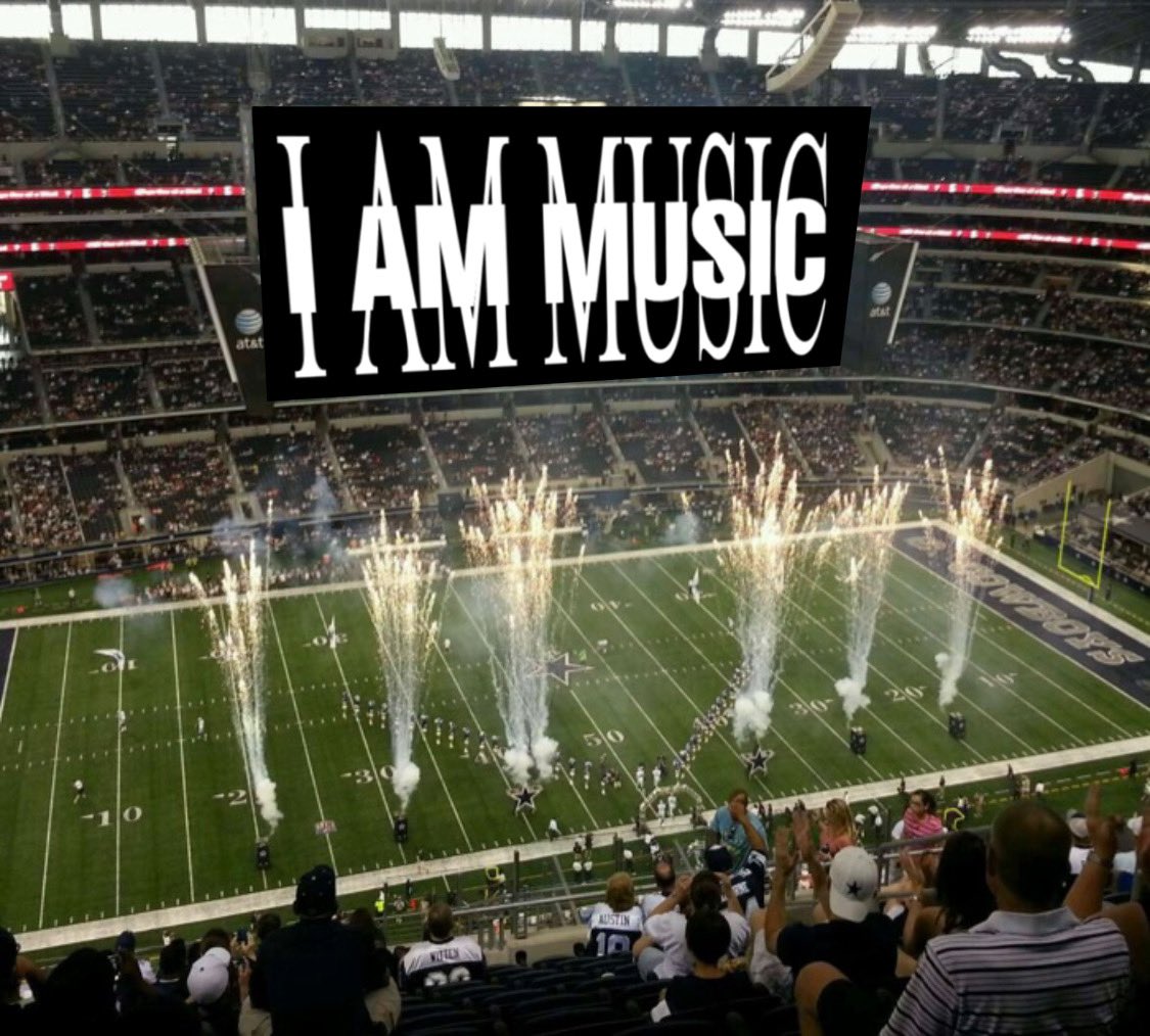 Lidesty's tweet photo. The Super Bowl halftime show starts

The lights dim

Kendrick Lamar &amp; SZA is nowhere to be found

Suddenly, a mysterious man rises onto the field

The jumbotron reads "I AM MUSIC"

Every speaker is blasting "CRUSH"

Album release date has been announced 

History is made. https://t.co/RGwq6EfJcM