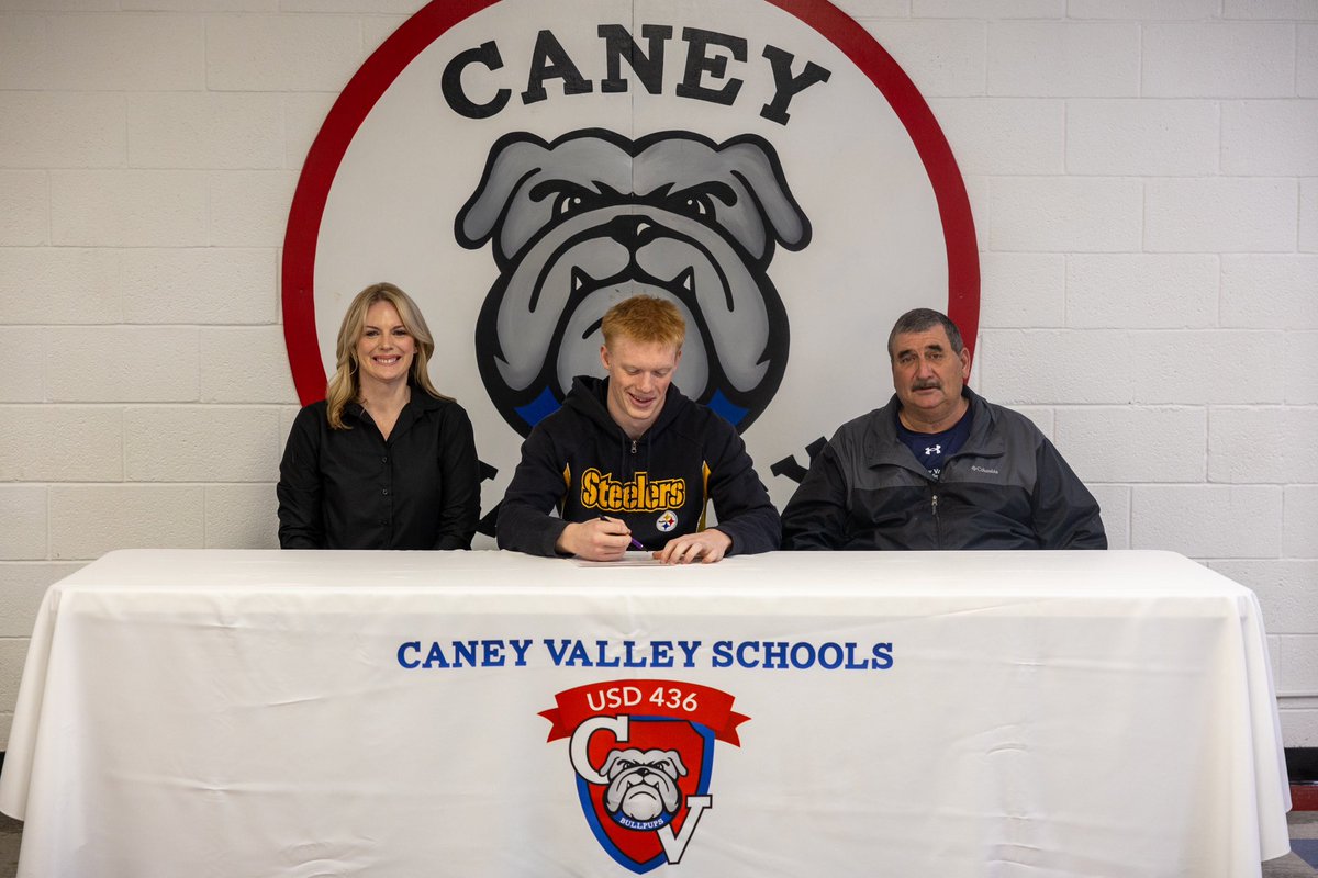 b_cold_'s tweet photo. Officially Signed to CCC
AGTG
Thank you for everyone who has supported me and helped me to achieve where i am today.

Thank you to all my coaches and my amazing 
parents for all the sacrifices they have made.

And thank you Jesus Christ for these new beginnings https://t.co/6MNxrnx02s