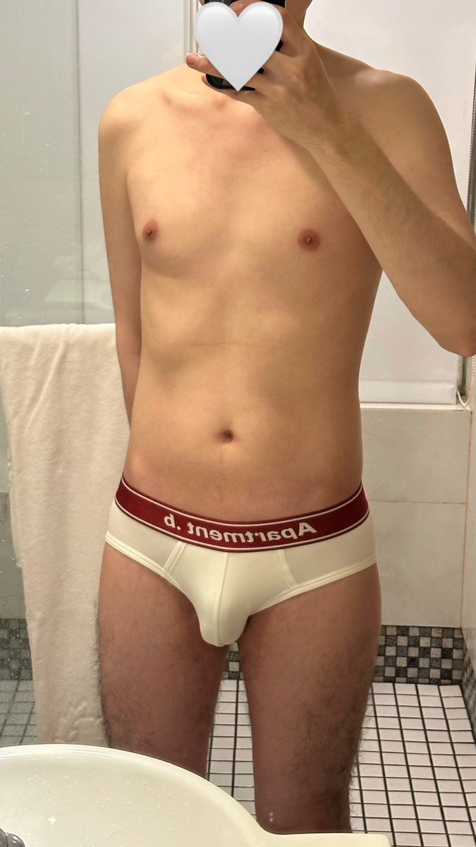 大家喜歡有穿還是沒穿的🥵
最近真的好冷🥶