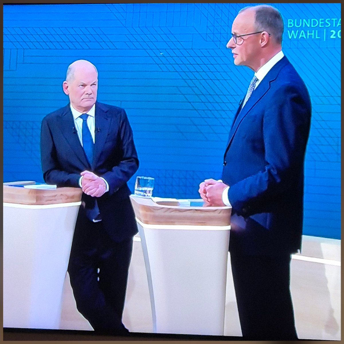 Sandro Kirchner (@_sandrokirchner) on Twitter photo #Kanzlerduell <a href="/_FriedrichMerz/">Friedrich Merz</a> hat gewonnen. @Bundeskanzler ist kein #Bundeskanzler. <a href="/DasErste/">Das Erste</a> und <a href="/ZDF/">ZDF</a> können diesmal nichts anderes behaupten! #Bundestagswahl2025 #Kanzlerduell <a href="/_FriedrichMerz/">Friedrich Merz</a> hat gewonnen. @Bundeskanzler ist kein #Bundeskanzler. <a href="/DasErste/">Das Erste</a> und <a href="/ZDF/">ZDF</a> können diesmal nichts anderes behaupten! #Bundestagswahl2025