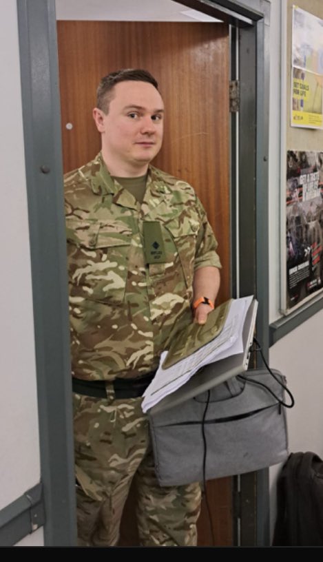 GlosACF's tweet photo. 🙏 Thank you to everyone who made it happen 🙏 

Just a few of the incredible staff making it happen for B Company Basic Cadets this weekend 😀

Teamwork makes the dream work  ⭐️

#bcompany #workingtogether #cadetlife #makingbetterhumanbeings #teamworkmakesthedreamwork https://t.co/2aNdOc8wE4