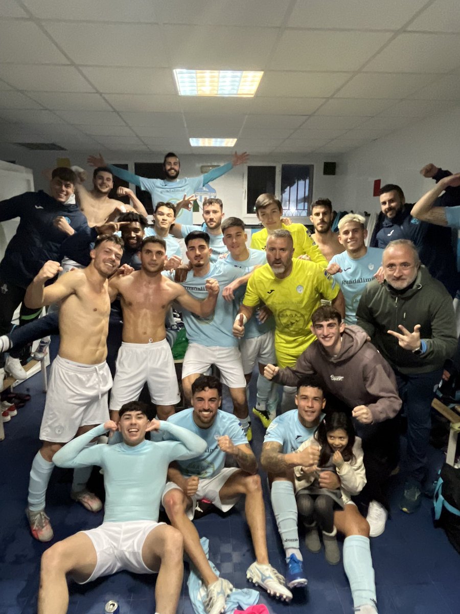 villacacf's tweet photo. Caras de felicidad🤩, victoria importante   2-1 ante el @CDBenagalbonofi con goles de Adri H y Alberto 🩵🩵 https://t.co/d7017Y1J5V