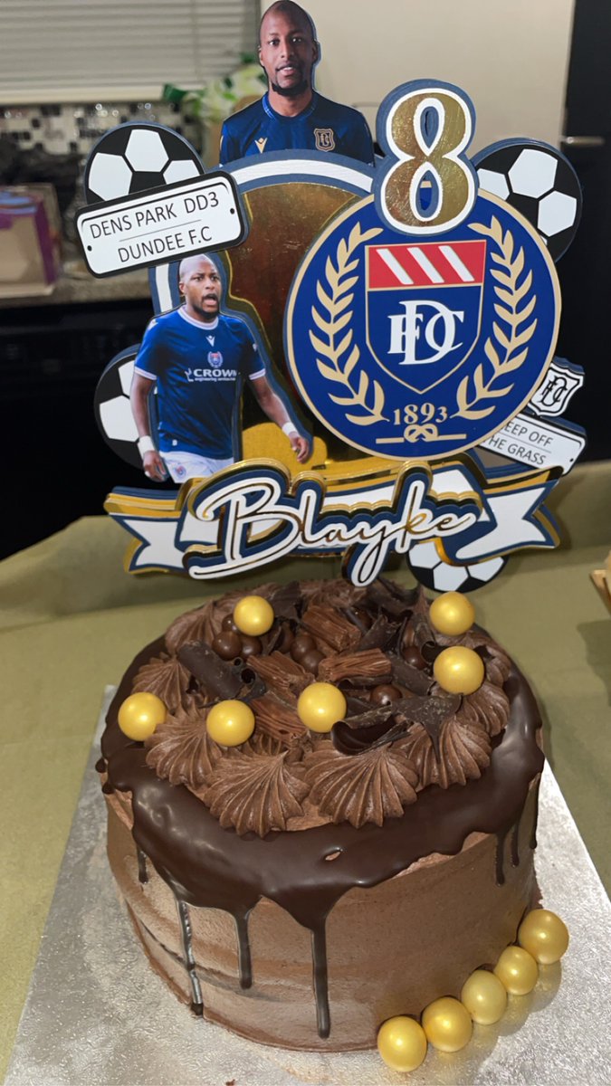 ShelStewar87's tweet image. all set for this little dundee mad dames 8️⃣th birthday tomorrow ⚽️🫶🏼💙🧁

#MoSylla #Dundeefc 8️⃣💙