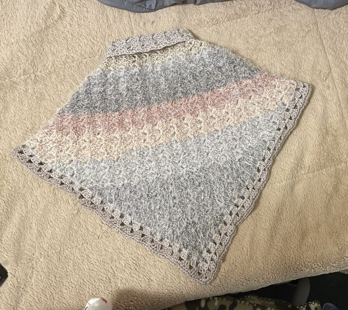 I made this kid sized poncho 🧶 
What do you think?
