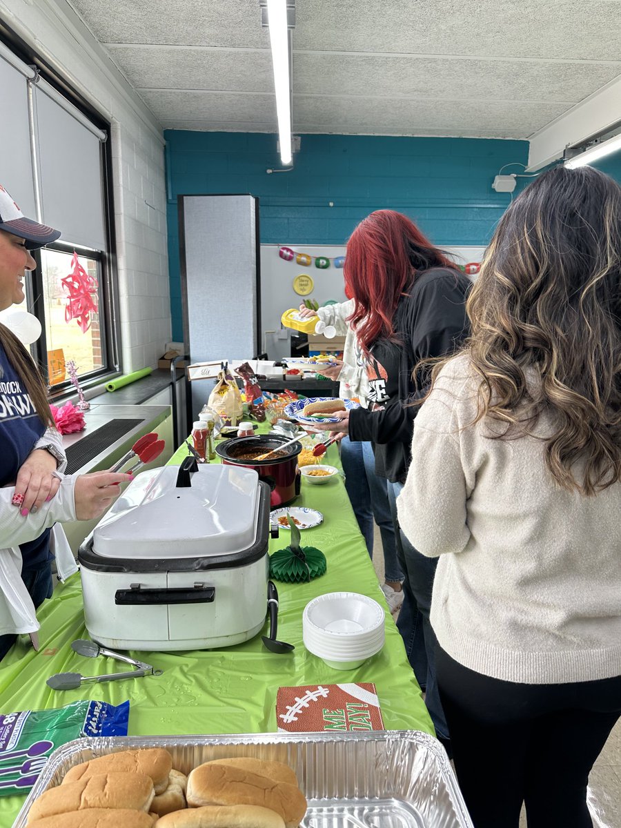 PGarciaMaddock's tweet photo. Thank you Dr. Lyman for kicking off our Super Bowl weekend with a delicious luncheon!🫶🏼 #BSD111 #Burbank111 https://t.co/vHEAfzTo9E