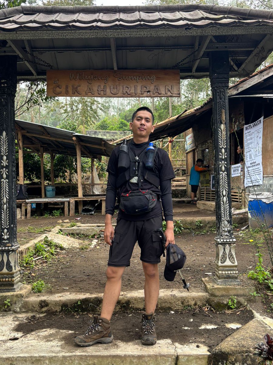 rayiye's tweet photo. mt guntur 2249 mdpl https://t.co/YrwU3MwYo6