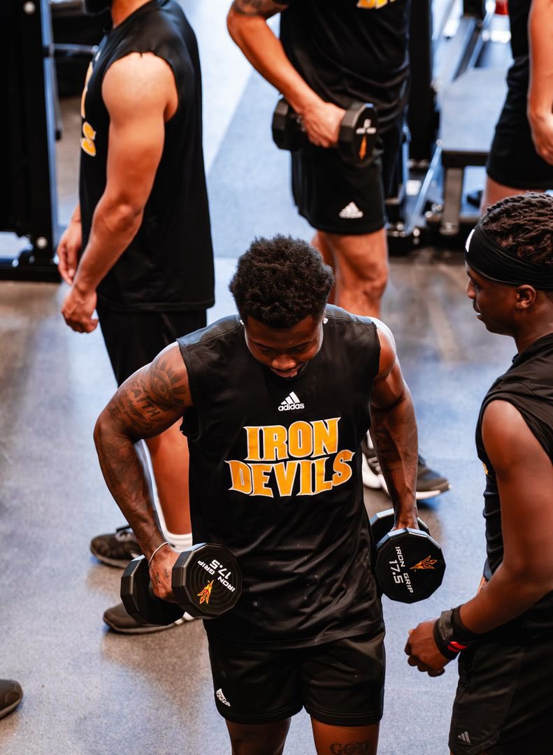 ᴊᴀᴠᴀɴ ʀᴏʙɪɴsᴏɴ 🀄️ tweet media