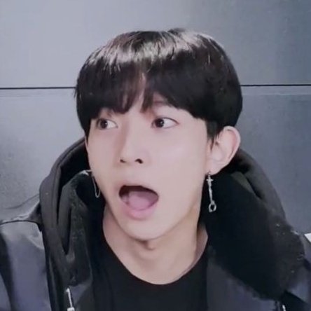 gale (@pinkheey) on Twitter photo 